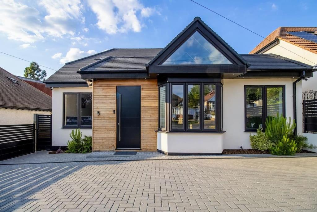 Luxury 4-Bedroom High-End Home, Includes Jacuzzi And Pool Table Northwood  Exterior foto
